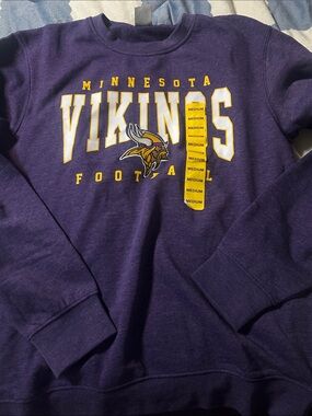 Minnesota Vikings Women’s Purple Crewneck Football Sweatshirt